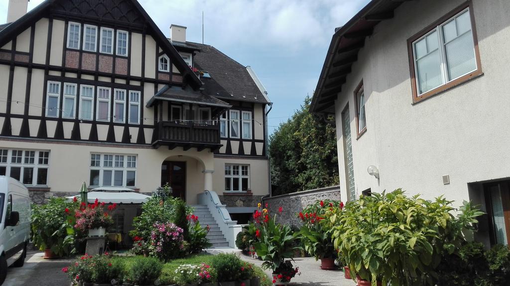 ペルヒトルツドルフHaus Zu Den Zwei Eichenアパートメント エクステリア 写真